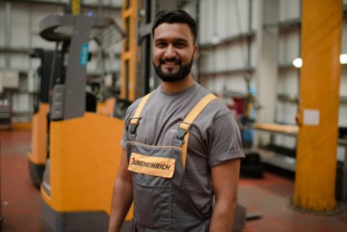 Lift truck apprentice